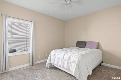 Bedroom - 3813 Sugar Loaf Dr, Springfield, IL 62711 photo 6 of 7