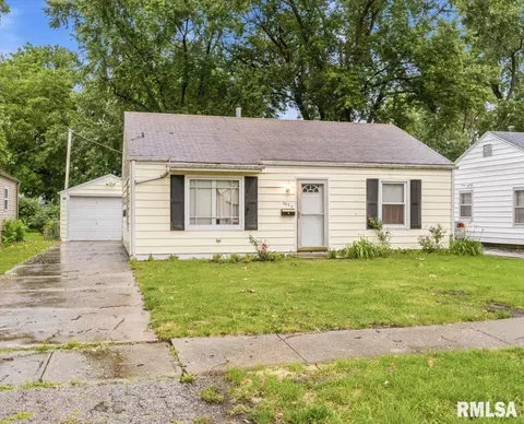 3024 S 2nd St, Springfield, IL 62703
