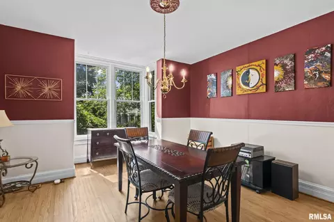 Dining - 1015 W Washington St, Springfield, IL 62702 photo 1 of 3
