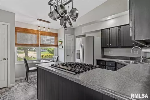 Other - 2905 Ontario Dr, Springfield, IL 62707 photo 5 of 15