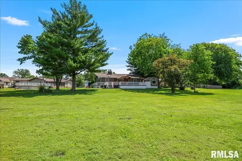 Exterior - 2905 Ontario Dr, Springfield, IL 62707 photo 7 of 7
