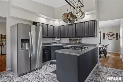 Kitchen - 2905 Ontario Dr, Springfield, IL 62707 photo 3 of 3