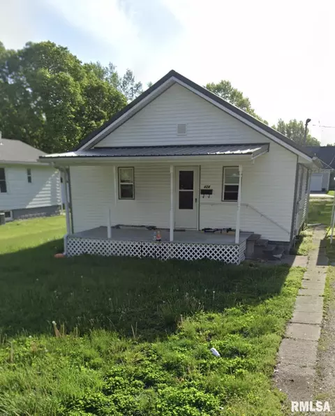 424 N White Ave, Taylorville, IL 62568
