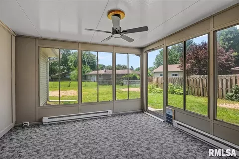 Exterior - 2320 Lindbergh Blvd, Springfield, IL 62704 photo 1 of 4