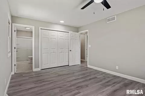 Bedroom - 2320 Lindbergh Blvd, Springfield, IL 62704 photo 3 of 8