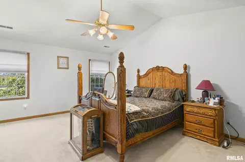 Bedroom - 3908 Thackeray Dr, Springfield, IL 62711 photo 1 of 8