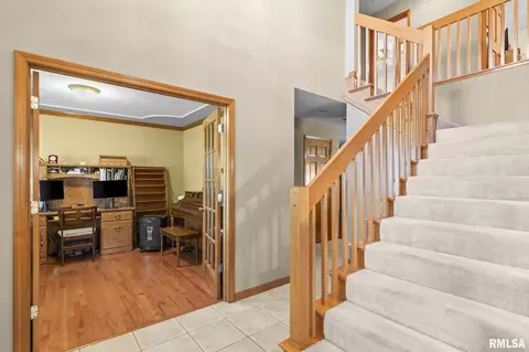 Entry Way - 3908 Thackeray Dr, Springfield, IL 62711 photo 1 of 6