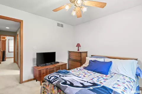 Bedroom - 3908 Thackeray Dr, Springfield, IL 62711 photo 7 of 8
