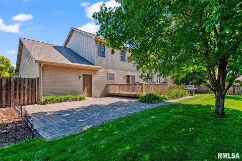Exterior - 3908 Thackeray Dr, Springfield, IL 62711 photo 3 of 8