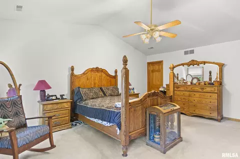 Bedroom - 3908 Thackeray Dr, Springfield, IL 62711 photo 2 of 8