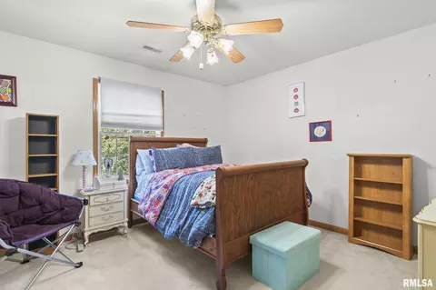 Bedroom - 3908 Thackeray Dr, Springfield, IL 62711 photo 5 of 8