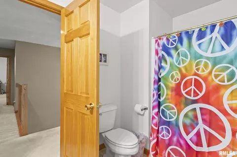 Bath - 3908 Thackeray Dr, Springfield, IL 62711 photo 6 of 6