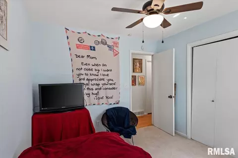 Bedroom - 1704 W Jackson St, Springfield, IL 62704 photo 5 of 7