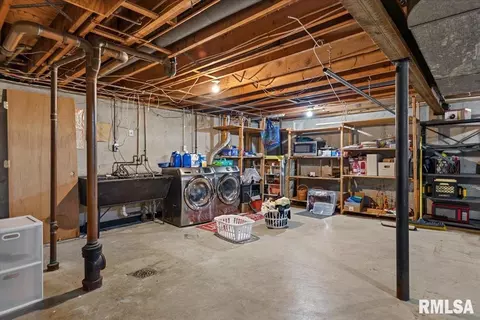 Other - 1704 W Jackson St, Springfield, IL 62704 photo 15 of 17
