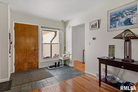 Entry Way - 1704 W Jackson St, Springfield, IL 62704 photo 1 of 2
