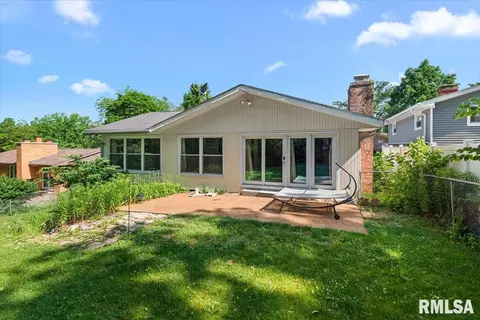 Exterior - 1704 W Jackson St, Springfield, IL 62704 photo 9 of 10