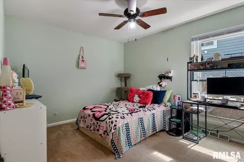 Bedroom - 1704 W Jackson St, Springfield, IL 62704 photo 3 of 7