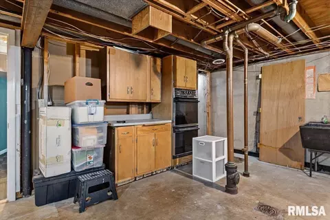 Other - 1704 W Jackson St, Springfield, IL 62704 photo 17 of 17