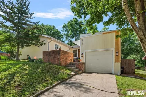 1704 W Jackson St, Springfield, IL 62704