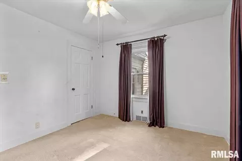 Bedroom - 1939 Dial Ct, Springfield, IL 62704 photo 5 of 8