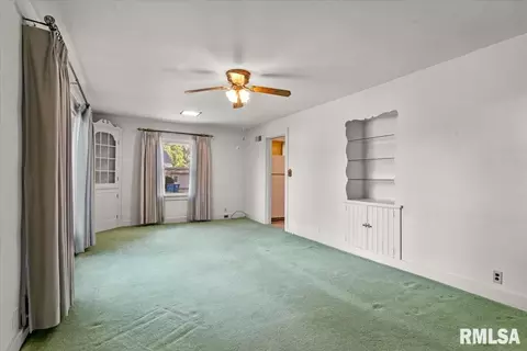 Living - 1939 Dial Ct, Springfield, IL 62704 photo 2 of 5