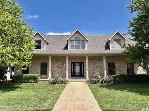 60 Alice Dr, Jacksonville, IL 62650