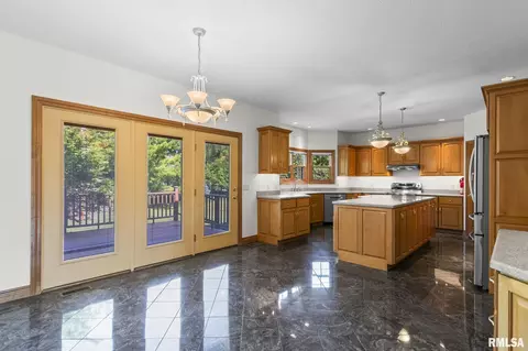 Kitchen - 4809 Bears Paw Ct, Springfield, IL 62711 photo 3 of 7