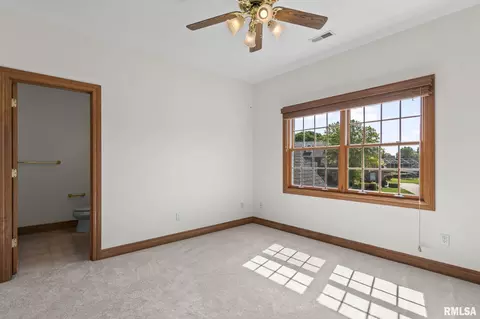 Bedroom - 4809 Bears Paw Ct, Springfield, IL 62711 photo 9 of 13