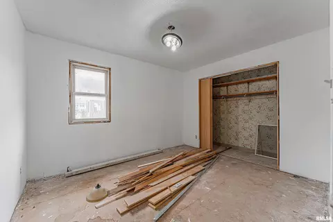 Bedroom - 208 S Washington St, Mount Pulaski, IL 62548 photo 1 of 4