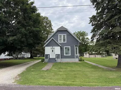 13 Chestnut St, Galesburg, IL 61401