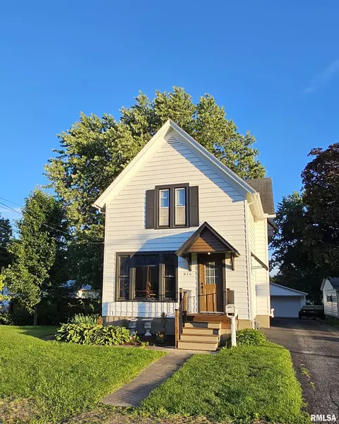 816 E Knox St, Galesburg, IL 61401