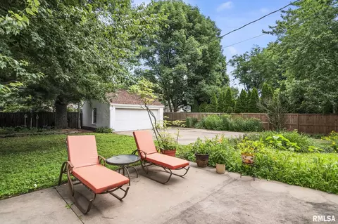 Exterior - 913 Williams Blvd, Springfield, IL 62704 photo 6 of 7