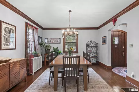 Dining - 913 Williams Blvd, Springfield, IL 62704 photo 1 of 3