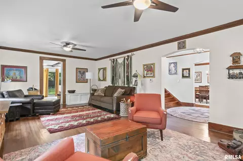 Living - 913 Williams Blvd, Springfield, IL 62704 photo 4 of 6