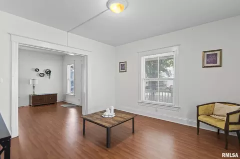 Living - 1032 N 2nd St, Springfield, IL 62702 photo 1 of 1