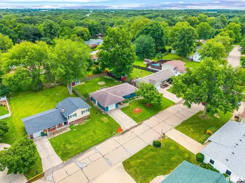 View/Area - 1142 Stacy Ln, Macomb, IL 61455 photo 1 of 3