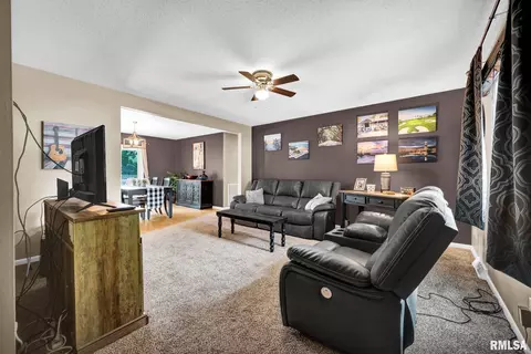 Living - 1142 Stacy Ln, Macomb, IL 61455 photo 1 of 3