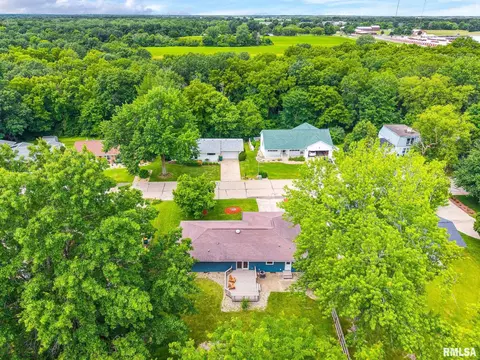View/Area - 1142 Stacy Ln, Macomb, IL 61455 photo 2 of 3