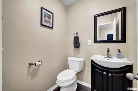 Bath - 1142 Stacy Ln, Macomb, IL 61455 photo 1 of 2