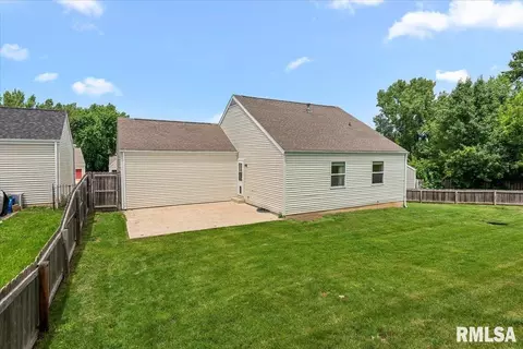 Exterior - 1524 Maureen Ct, Springfield, IL 62702 photo 3 of 3