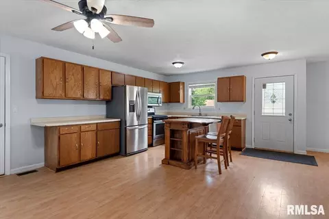 Kitchen - 1524 Maureen Ct, Springfield, IL 62702 photo 1 of 1