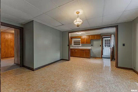 Entry Way - 710 S Cedar St, Delavan, IL 61734 photo 1 of 3