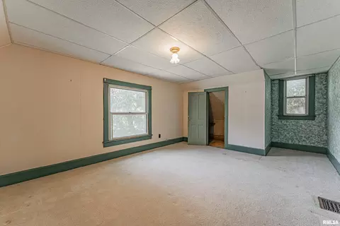 Bedroom - 710 S Cedar St, Delavan, IL 61734 photo 7 of 10
