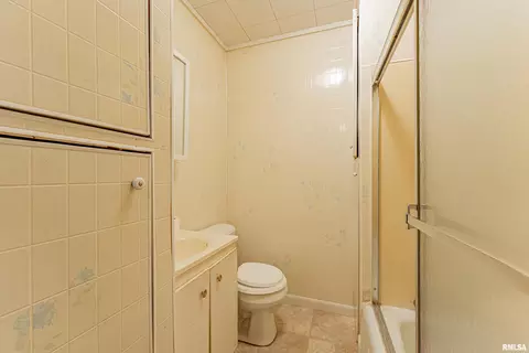 Bath - 710 S Cedar St, Delavan, IL 61734 photo 1 of 1