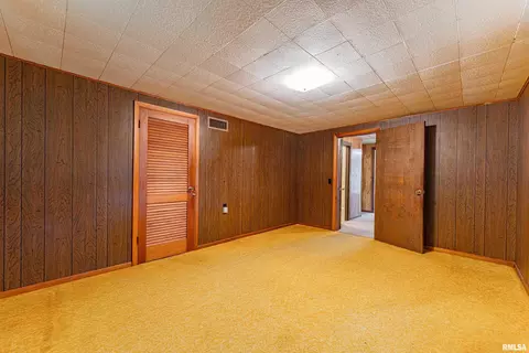 Bedroom - 710 S Cedar St, Delavan, IL 61734 photo 6 of 10