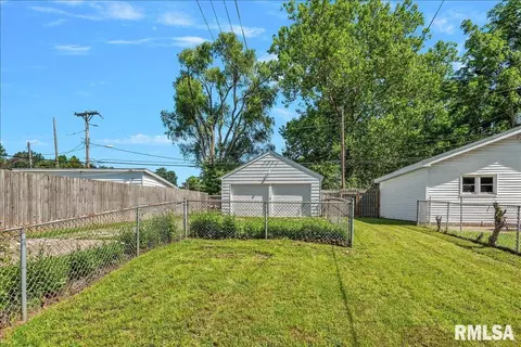 Exterior - 523 Wood Ave, Springfield, IL 62702 photo 1 of 6