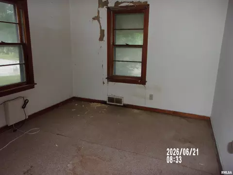 116 N Griffin St, Macomb, IL 61455 photo 4