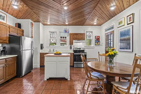 Kitchen - 1340 Wiggins Ave, Springfield, IL 62704 photo 1 of 2