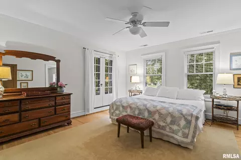 Bedroom - 1340 Wiggins Ave, Springfield, IL 62704 photo 1 of 10