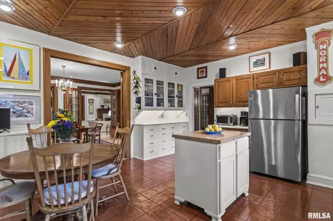Kitchen - 1340 Wiggins Ave, Springfield, IL 62704 photo 2 of 2